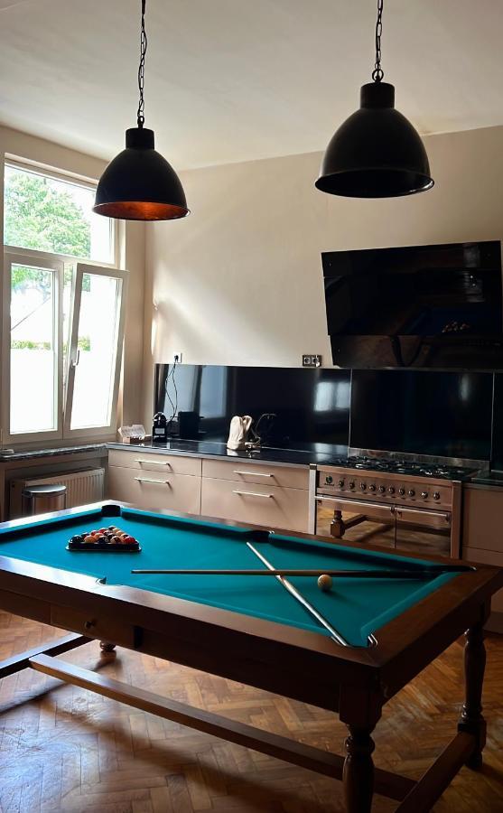 Апартаменты Capsule Casino - Jacuzzi - Billard - Netflix - Console & Jeux Монс Экстерьер фото
